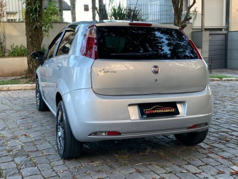 FIAT - PUNTO - 2011/2011 - Cinza - R$ 35.900,00