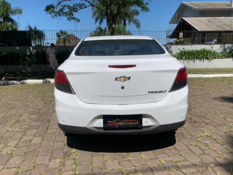 CHEVROLET - PRISMA - 2015/2015 - Branca - R$ 52.900,00