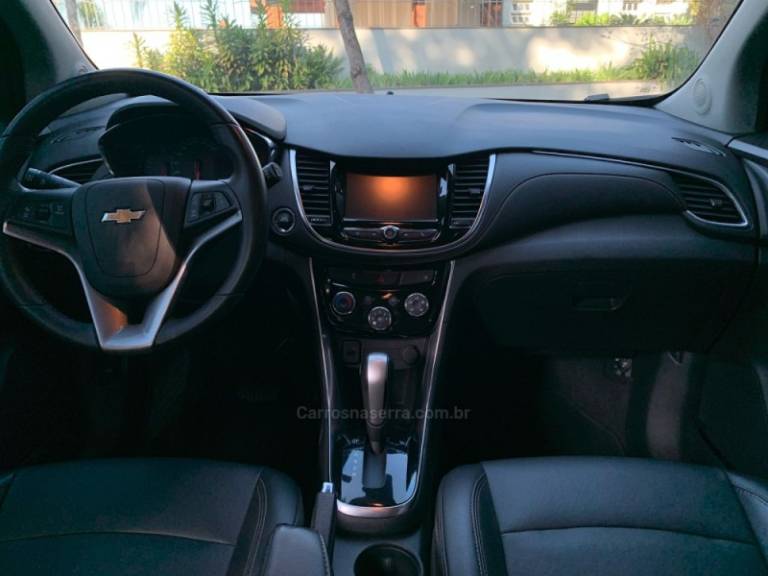 CHEVROLET - TRACKER - 2017/2018 - Branca - R$ 95.900,00