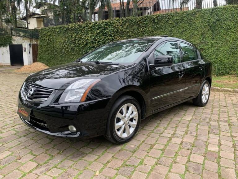 NISSAN - SENTRA - 2012/2013 - Preta - R$ 46.900,00