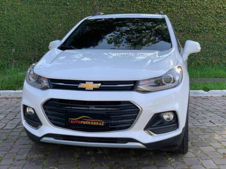 CHEVROLET - TRACKER - 2017/2018 - Branca - R$ 95.900,00