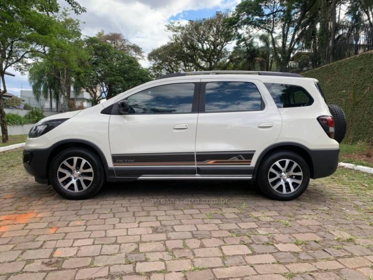 CHEVROLET - SPIN - 2018/2018 - Branca - R$ 66.900,00