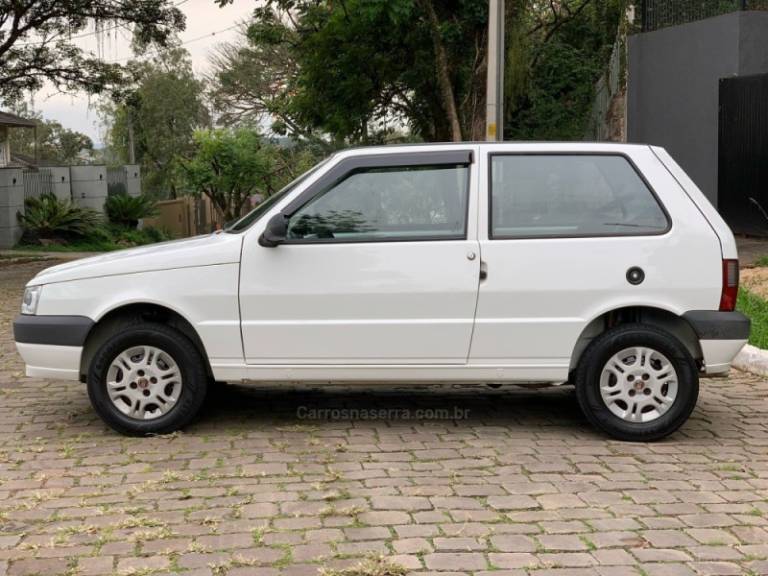 FIAT - UNO - 2013/2012 - Branca - R$ 24.900,00