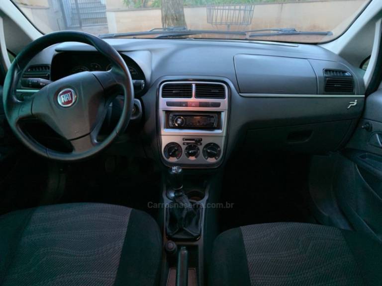 FIAT - PUNTO - 2011/2011 - Cinza - R$ 35.900,00