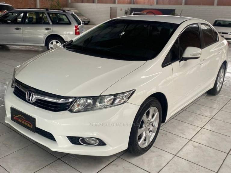 HONDA - CIVIC - 2013/2014 - Branca - R$ 69.900,00